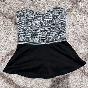 Studio Y Strapless Geometric Top
